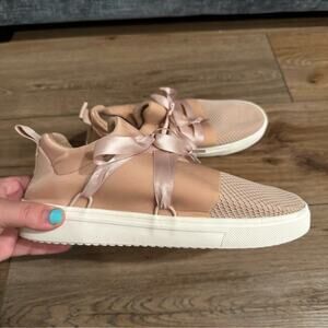Express Blush Pink Lace Tie Slip On‎ Sneakers Size: 7